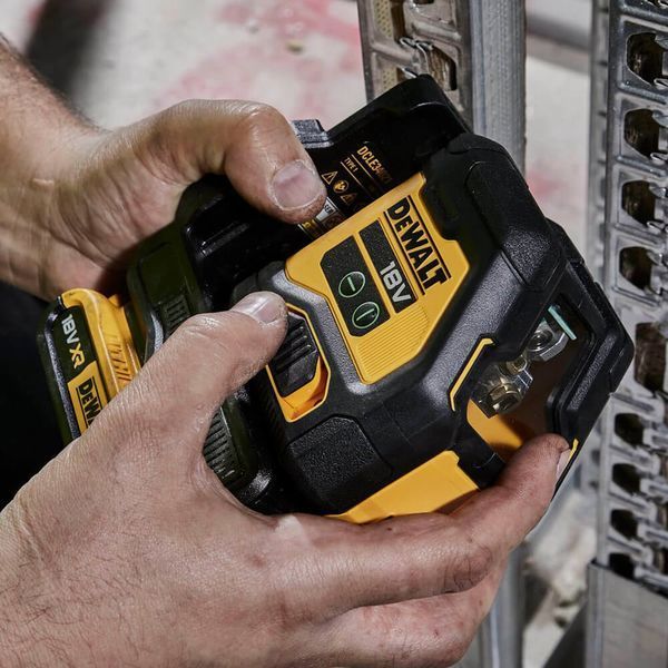 Лазерный линейный уровень DeWALT DCLE34021N dcle34021n фото