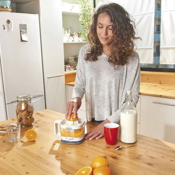 Соковитискач BLACK+DECKER BXCJ25E BXCJ25E фото