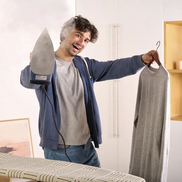 Праска BLACK+DECKER BXIR2801E BXIR2801E фото