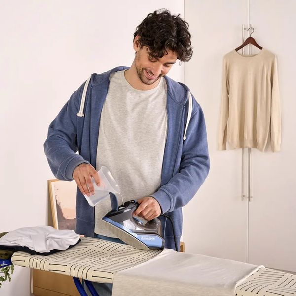 Праска BLACK+DECKER BXIR2801E BXIR2801E фото