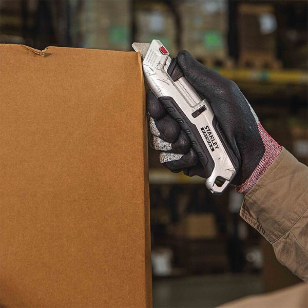 Ніж безпечний з лезом для оздоблювальних робіт STANLEY FMHT10367-0 fmht10367-0 фото