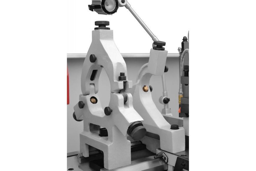 Універсальний токарний верстат CORMAK 500x1000 / 65 mm CJ6250B/1000 фото