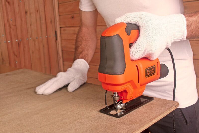 Пила лобзиковая мережева BLACK+DECKER BES603 bes603 фото