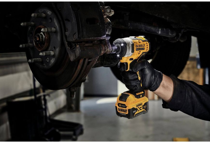 Гайкокрут ударный акумуляторний безщітковий DeWALT DCF901P2 dcf901p2 фото
