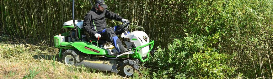 Универсальная газонокосилка-кусторез Etesia Attila AK98X Attila AK98X фото