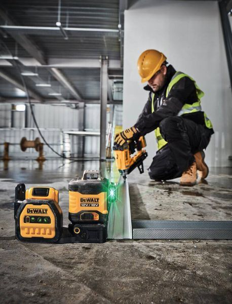 Лазерный линейный уровень DeWALT DCE089D1G18 dce089d1g18 фото