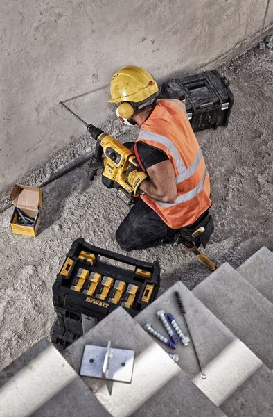 Дрель DeWALT DT60827 dt60827 фото
