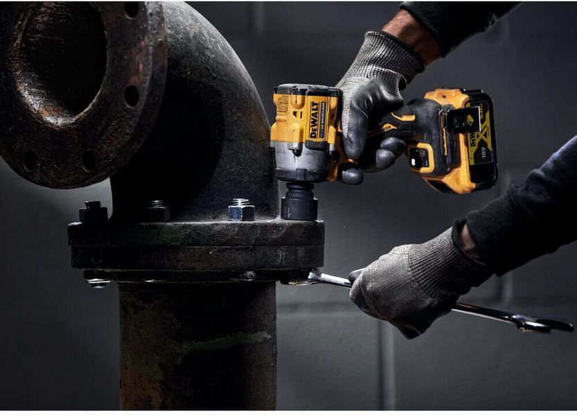 Ударный аккумуляторный бесщеточный DeWALT DCF923N dcf923n фото