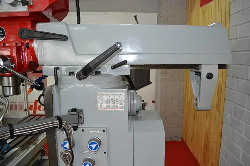 Фрезерный станок Hozmann BF 600D