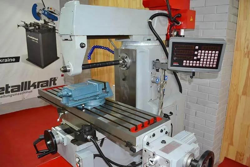 Фрезерный станок Hozmann BF 600D