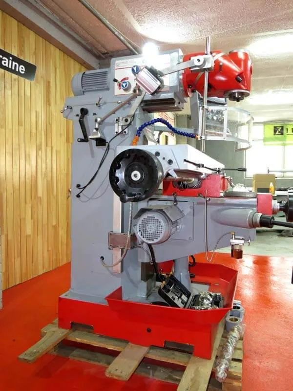 Фрезерный станок Holzmann BF 700