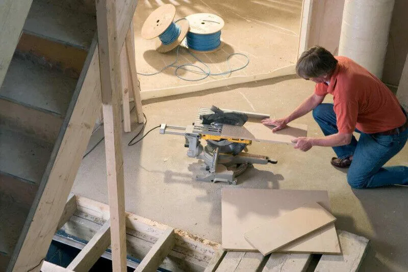 Пила торцовочная DeWalt D27111