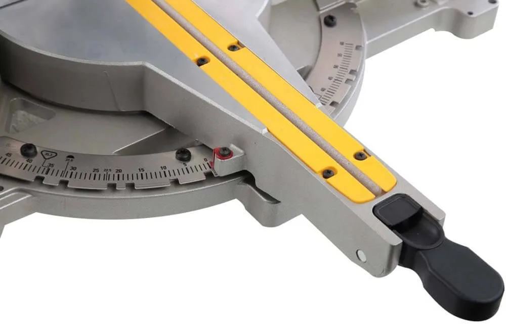 Пила торцовочная DeWalt D27111