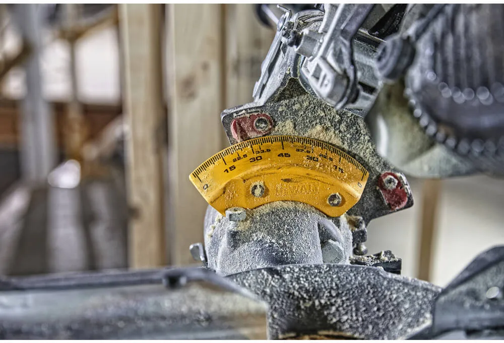 Аккумуляторная бесщеточная торцовочная пила DeWALT DCS727N