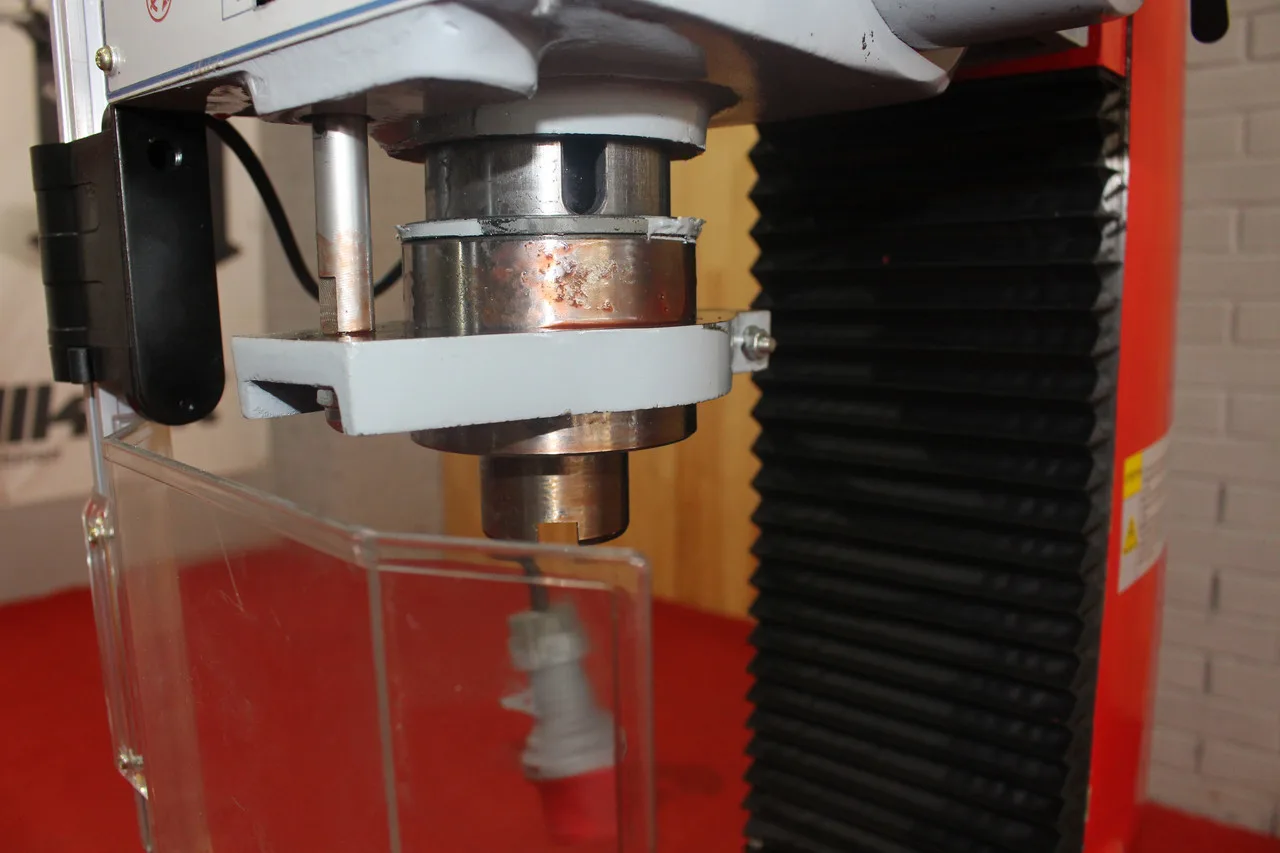 Фрезерний верстат Holzmann ZX 7045
