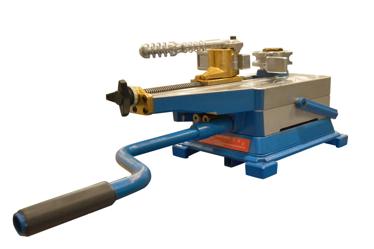Бездорновой трубогиб Isitan BK 083 M