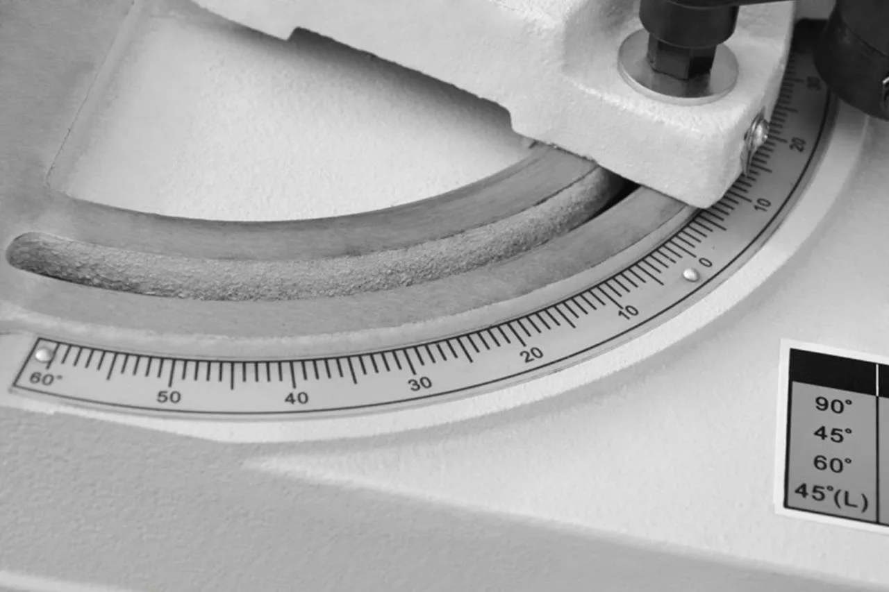Ленточная пила по металлу CORMAK BS 128HDRC-230V