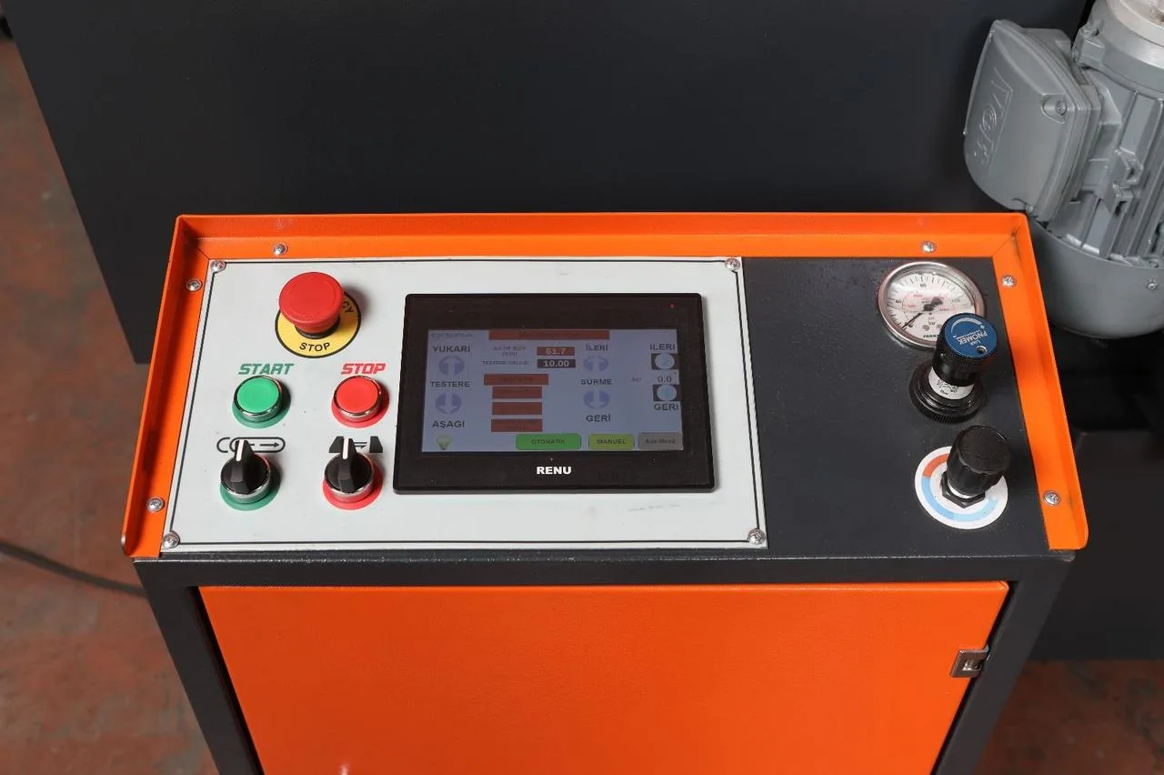 Автоматическая двухколонная ленточная пилка DISPA MAKINA D-O 550