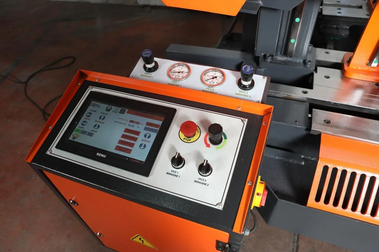 Автоматическая двухколонная ленточная пилка DISPA MAKINA D-SP 550