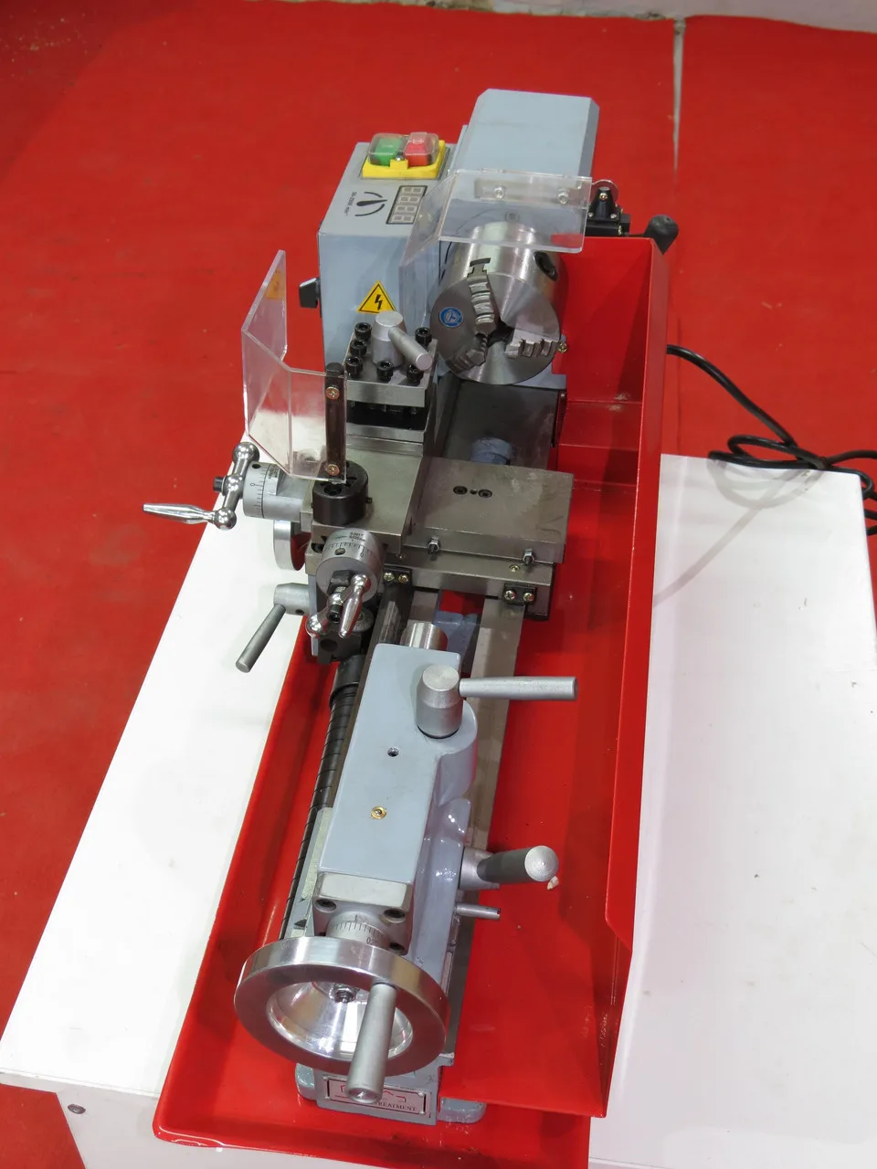 Токарный станок по металлу Holzmann ED 300ECO