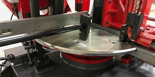 Полуавтоматическая ленточная пила по металлу Karmetal KDG 300x500