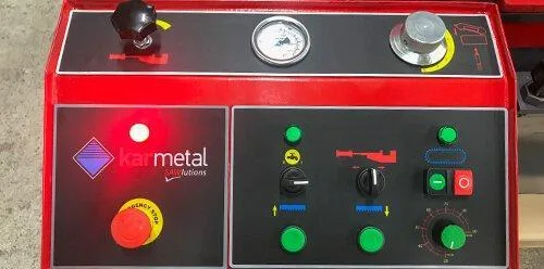 Полуавтоматическая ленточная пила по металлу Karmetal KDG 400x580