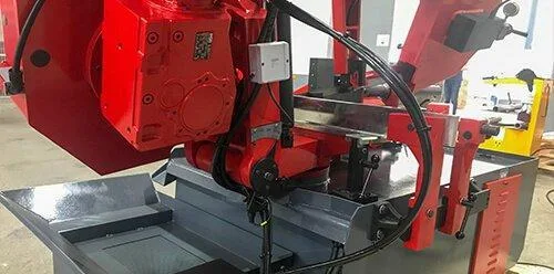 Полуавтоматическая ленточная пила по металлу Karmetal KDG 400x580