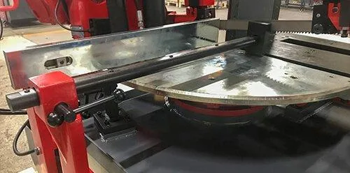 Полуавтоматическая ленточная пила по металлу Karmetal KDG 400x580