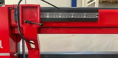 Полуавтоматическая ленточная пила по металлу Karmetal KSA 500x650
