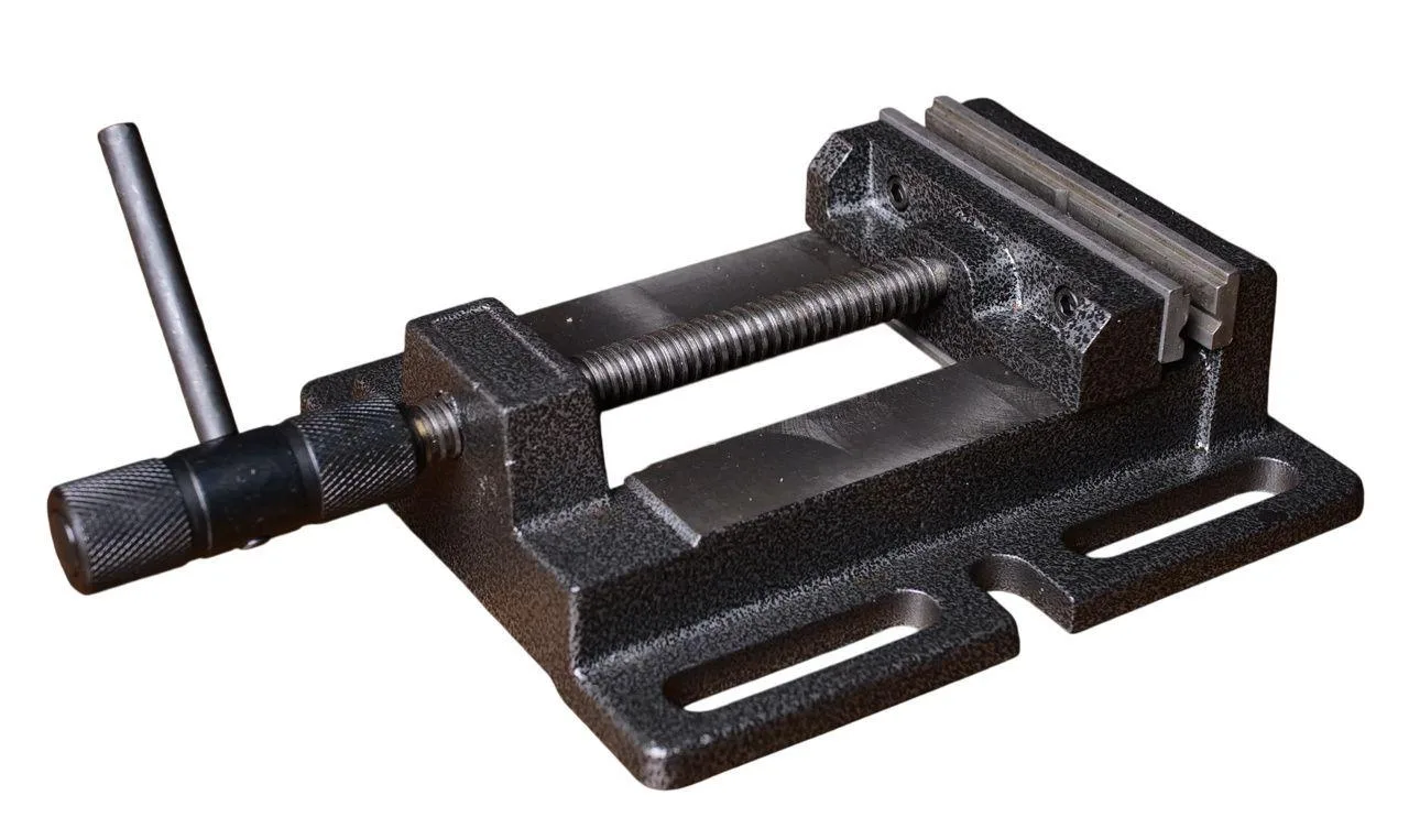 Тиски станочные Holzmann M 120