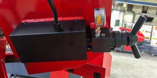 Автоматическая ленточная пила по металлу Karmetal OSA 300x370 PLC