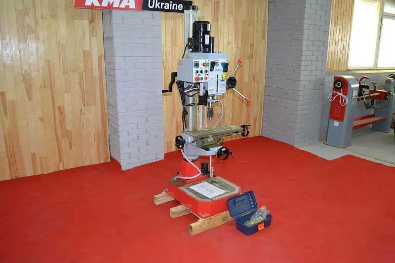 Сверлильно-фрезерный станок Holzmann ZX 40PC