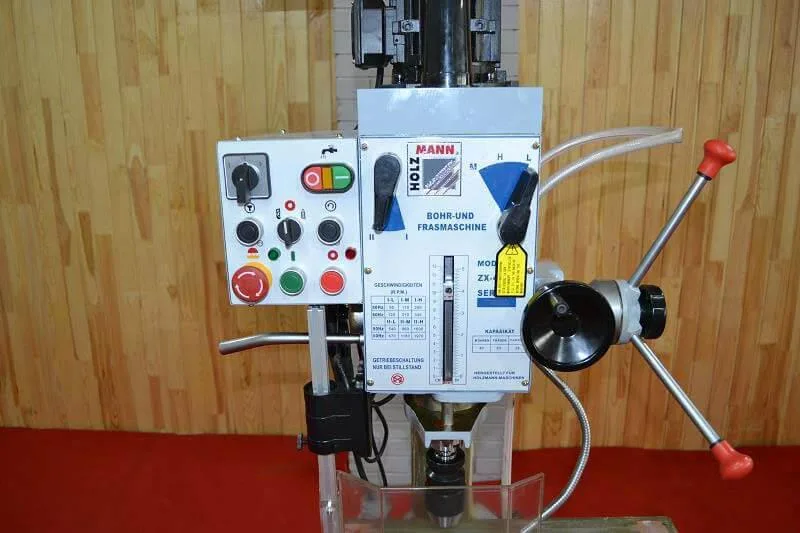 Сверлильно-фрезерный станок Holzmann ZX 40PC