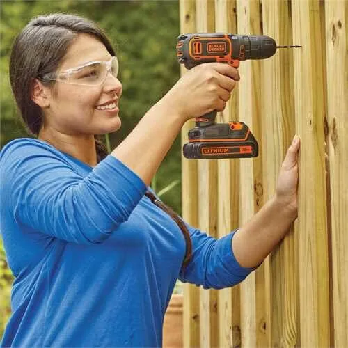 Аккумуляторная дрель-шуруповерт BLACK+DECKER BDCDC18B