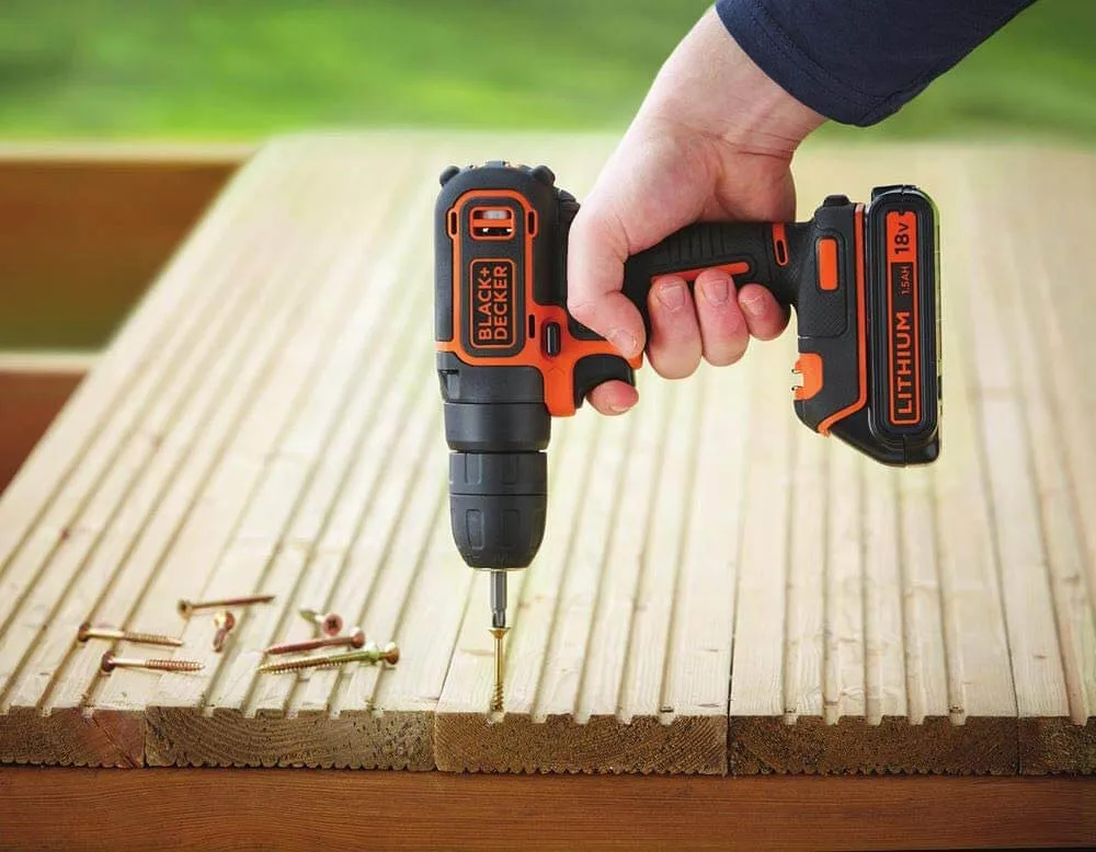 Шуруповерт BLACK+DECKER BDCDC18KB