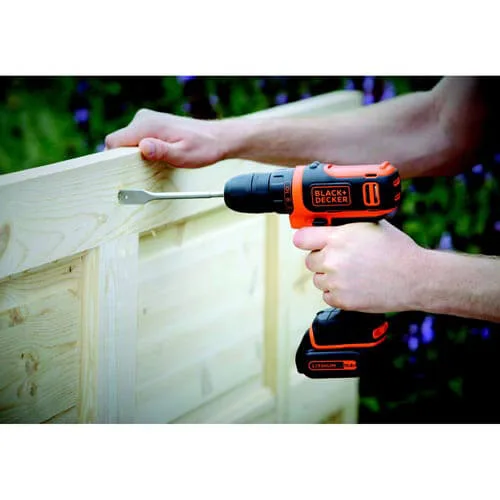 Шуруповерт BLACK+DECKER BDCDD12