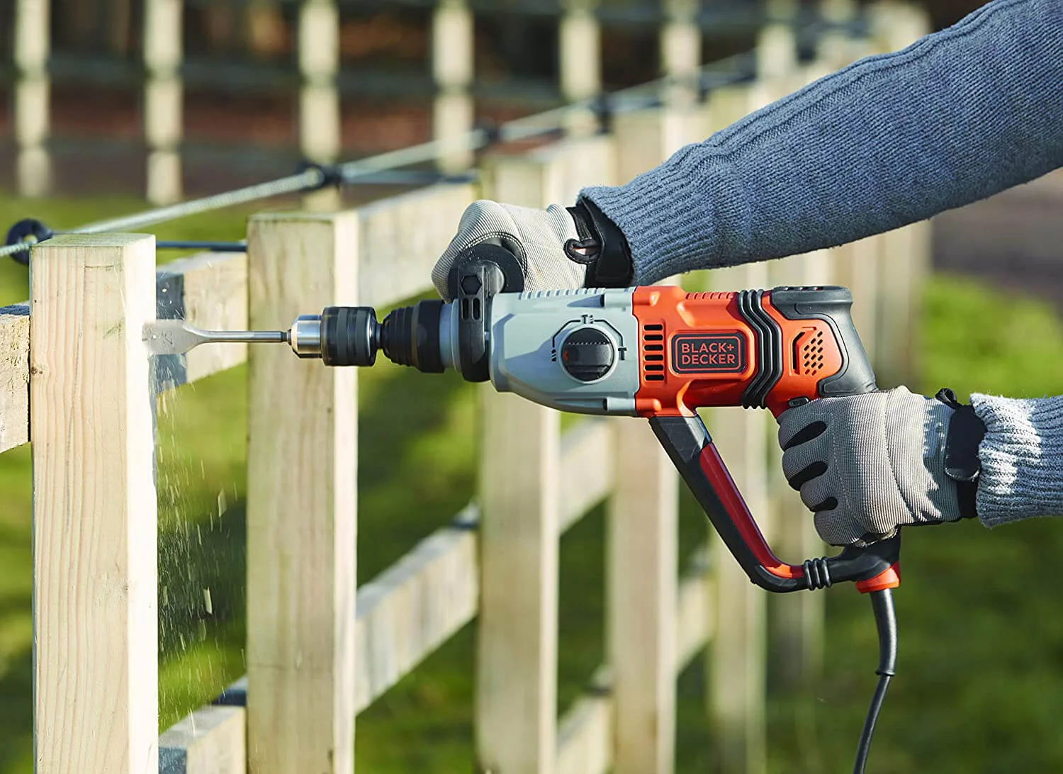 Перфоратор мережевий SDS-Plus BLACK+DECKER BEHS02K