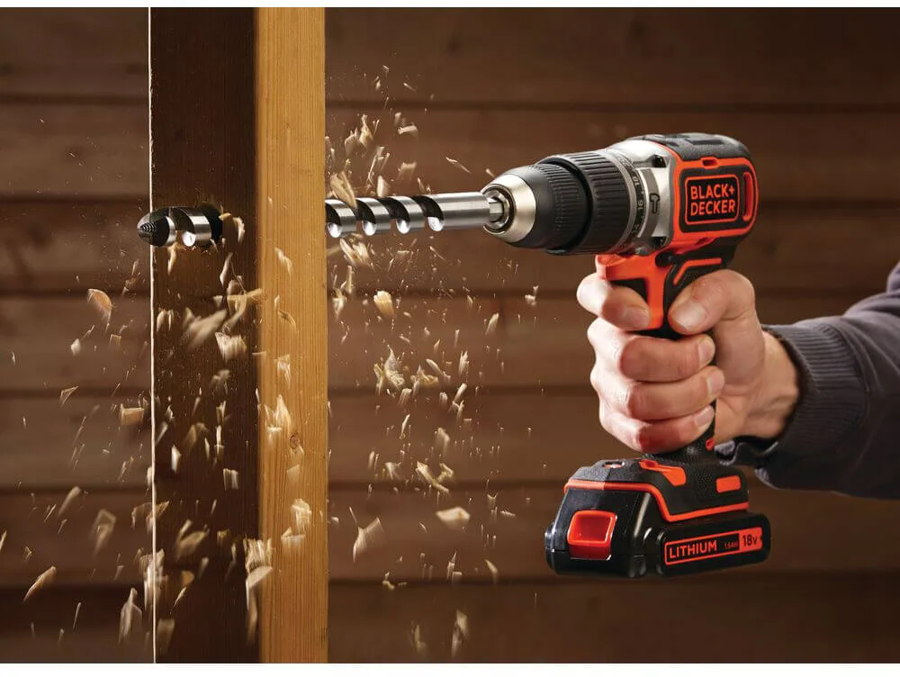 Ударная безщеточная аккумуляторная дрель-шуруповерт BLACK+DECKER BL188N.