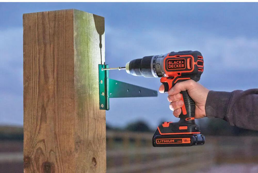 Ударная безщеточная аккумуляторная дрель-шуруповерт BLACK+DECKER BL188N.