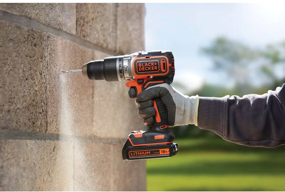 Ударная безщеточная аккумуляторная дрель-шуруповерт BLACK+DECKER BL188N.