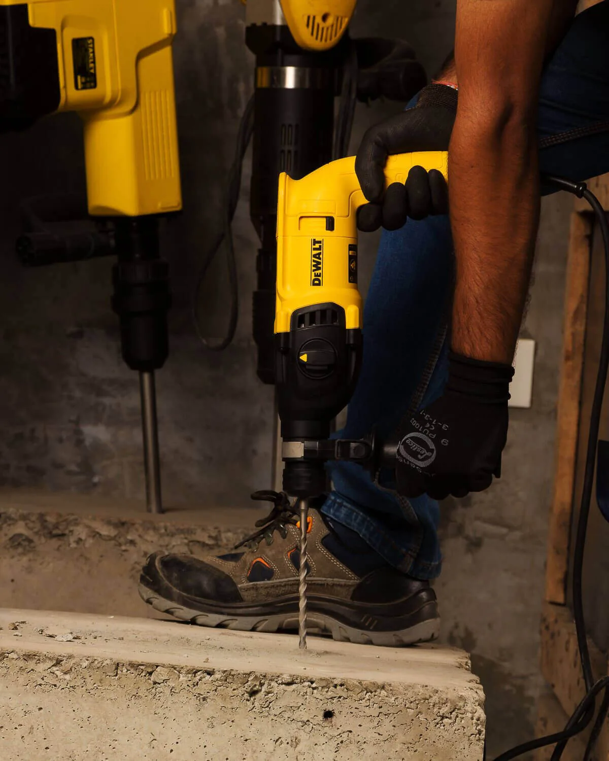 Перфоратор SDS-Plus DeWalt D25133K