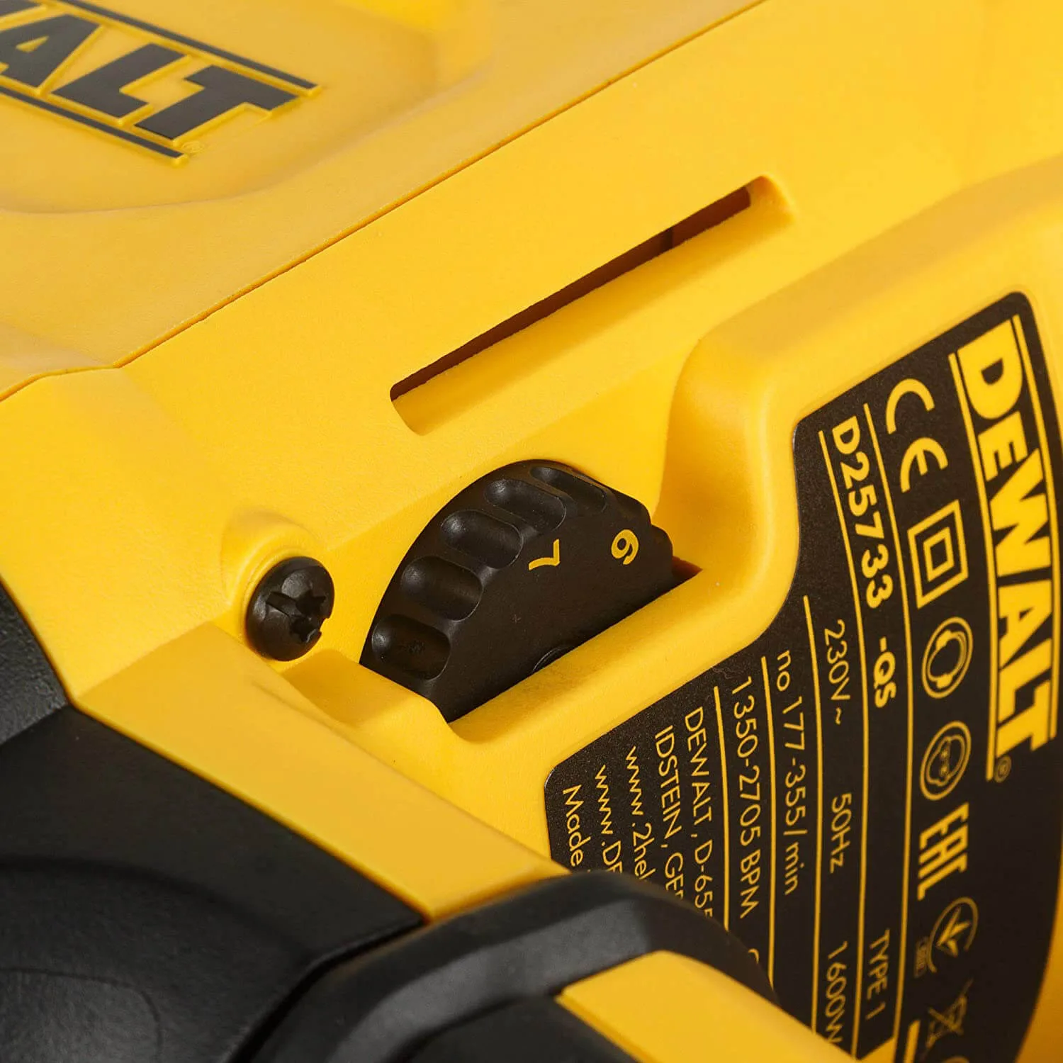 Сетевой перфоратор SDS-MAX DeWALT D25733K