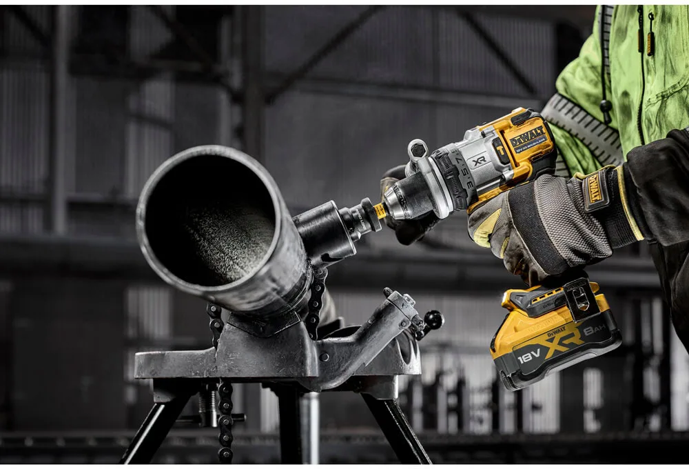 Аккумуляторный бесщеточный ударный дрель-шуруповерт DeWALT DCD1007NT