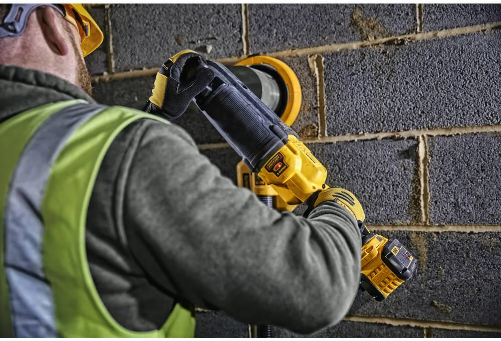 Аккумуляторная бесщеточная дрель DeWALT DCD470N