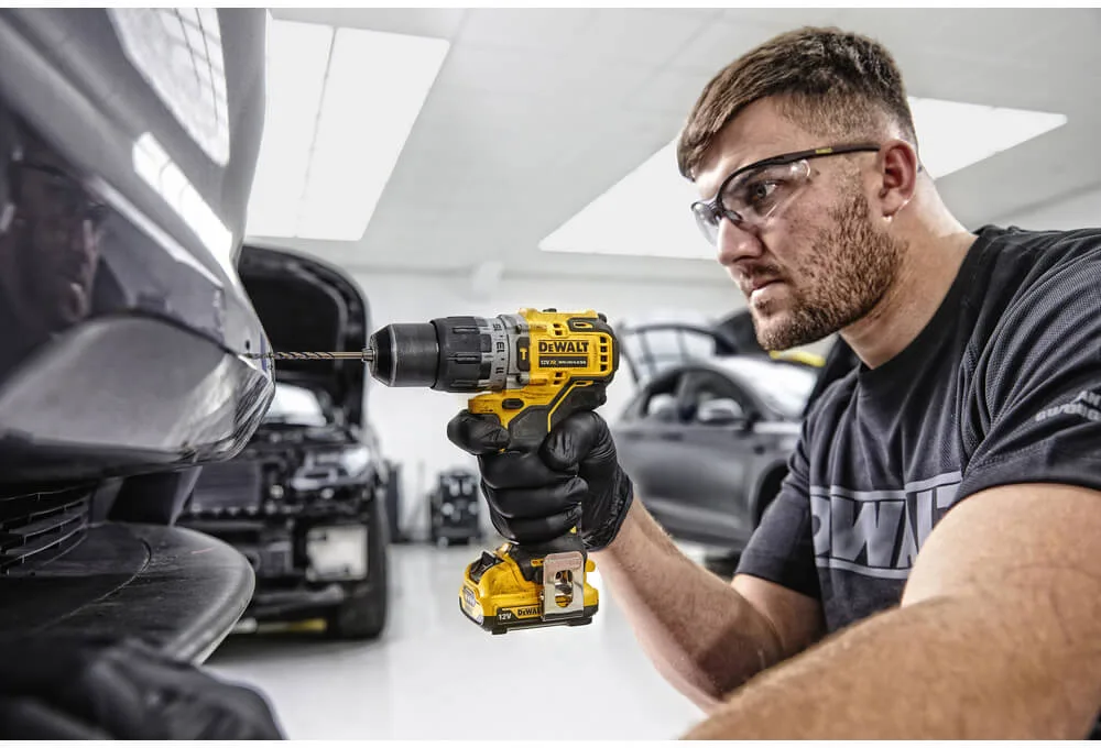 Аккумуляторный безщеточный ударный дрель-шуруповерт DeWALT DCD706D2