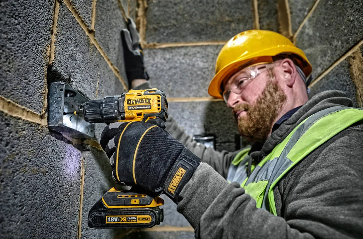 Аккумуляторный бесщеточный дрель-шуруповерт DeWALT DCD708D2T