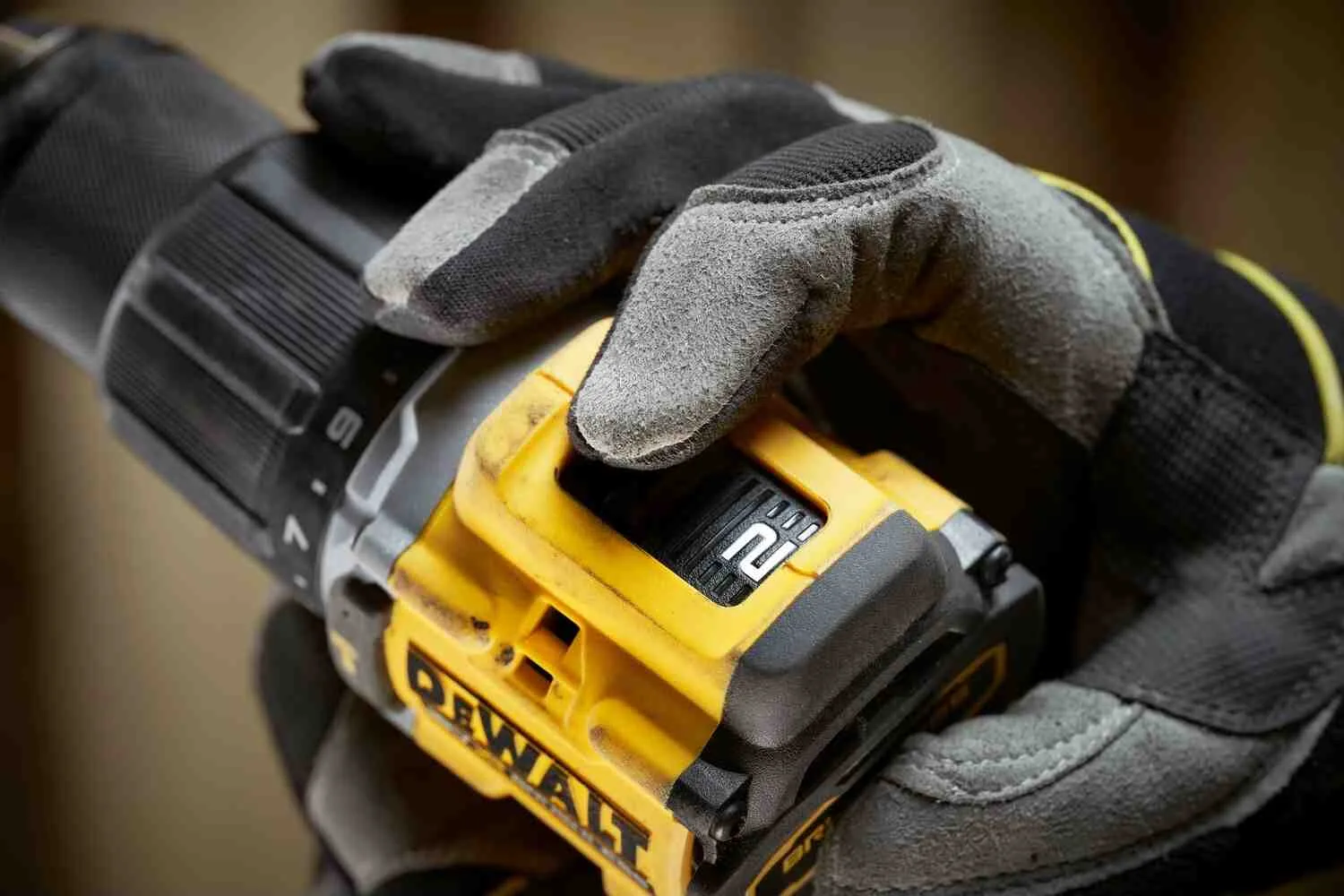 Аккумуляторный безщеточный ударный дрель-шуруповерт DeWALT DCD799P2T