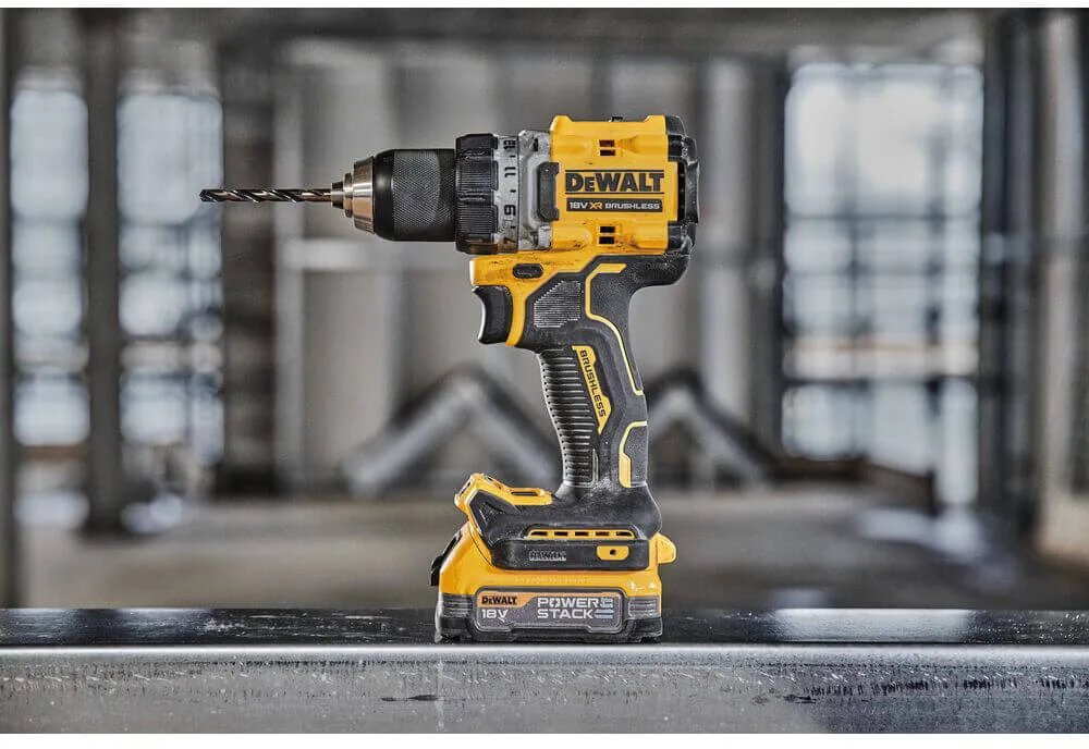 Аккумуляторный безщеточный дрель-шуруповерт DeWALT DCD800E1T