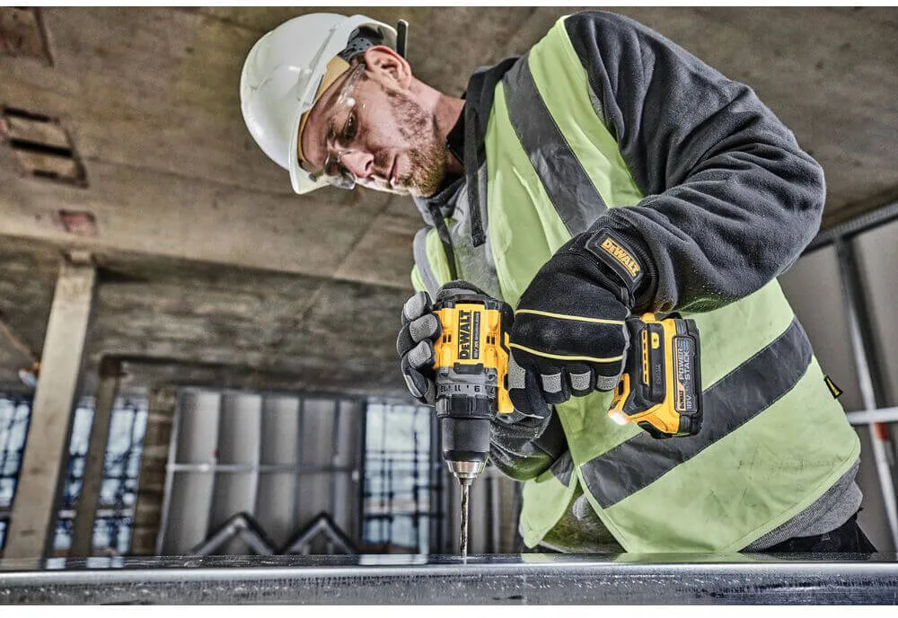 Аккумуляторный безщеточный дрель-шуруповерт DeWALT DCD800NT