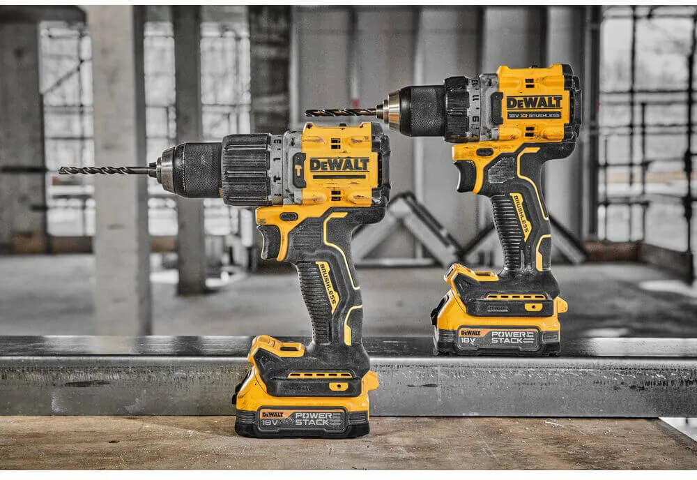 Аккумуляторный безщеточный дрель-шуруповерт DeWALT DCD800NT